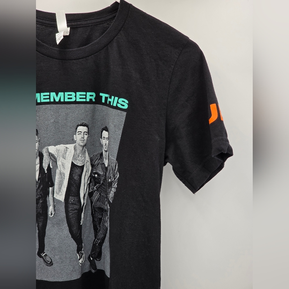Jonas Brothers Remember This Tour 2021 Graphic Band Tee Bella Canvas Black M - Picture 12 of 12